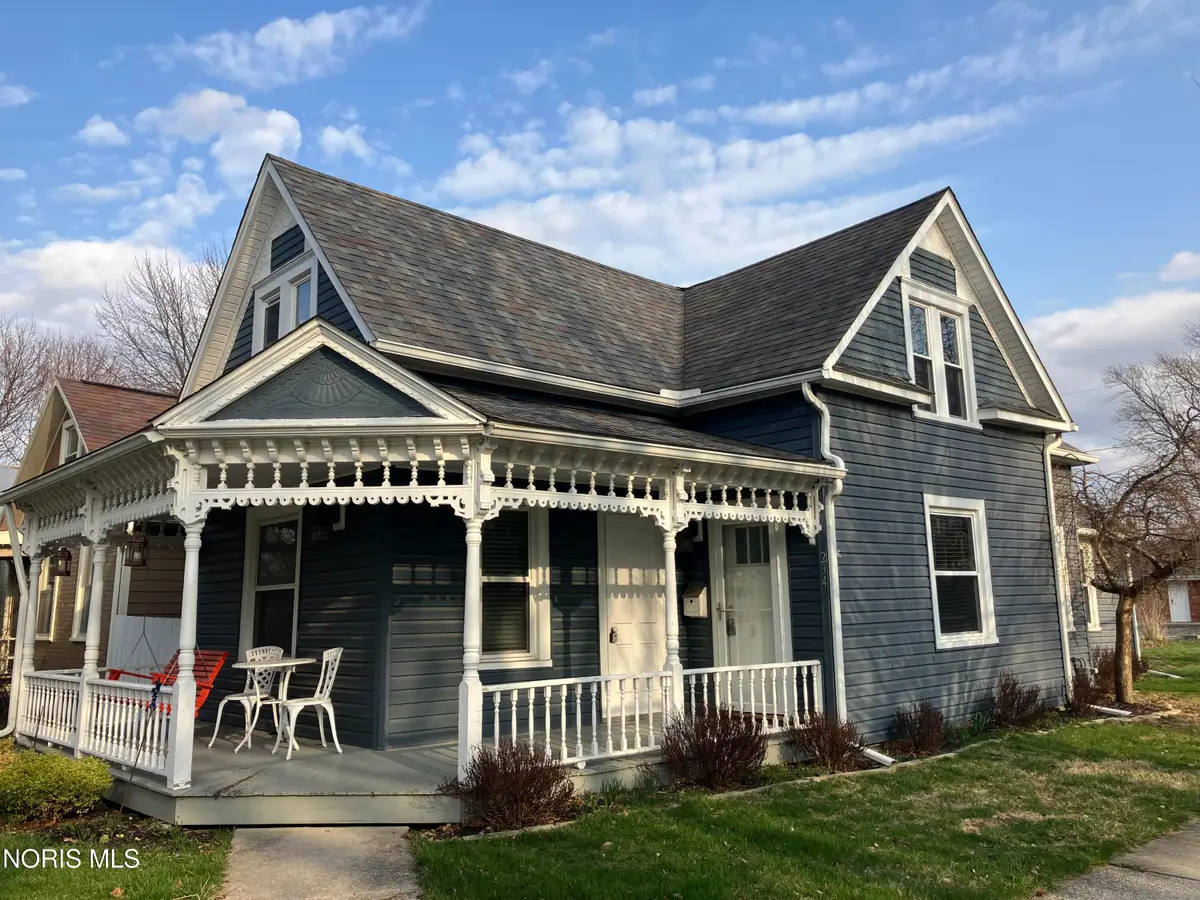 234 W Dudley Street, Maumee, OH 43537 - #1