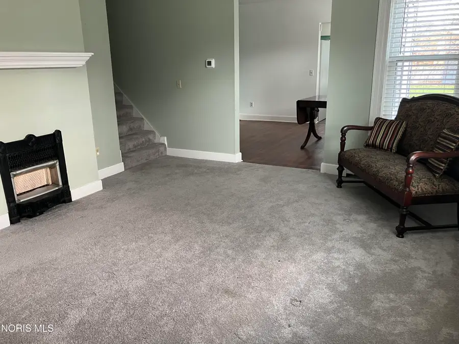 234 W Dudley Street, Maumee, OH 43537 - #3