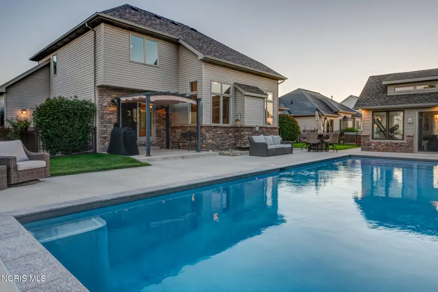 1800 Timber Ridge Drive, Bowling Green, OH 43402 - #2