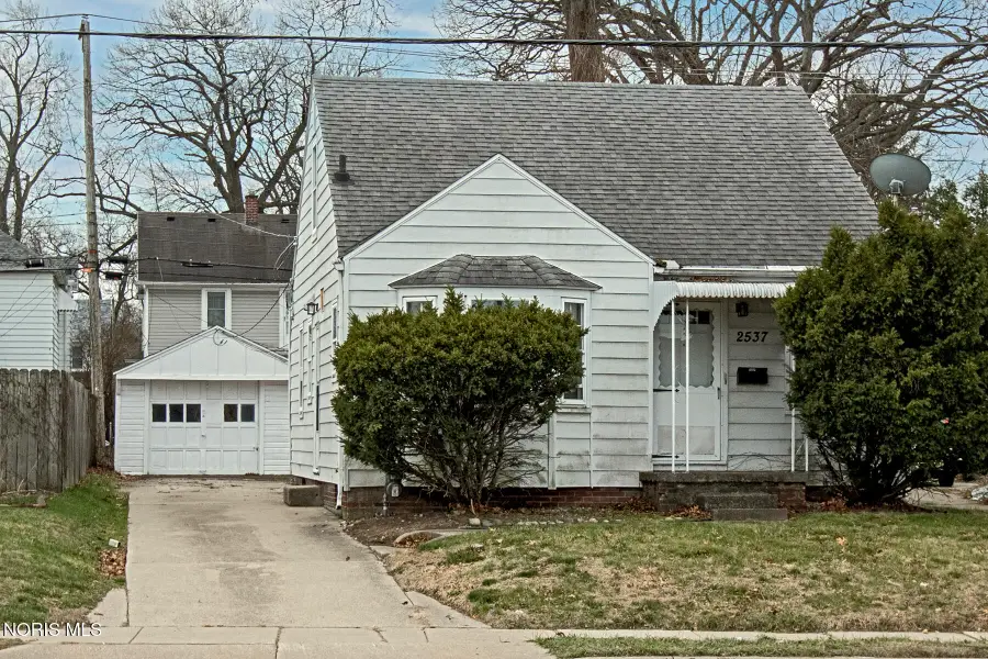 2537 W Sylvania Avenue, Toledo, OH 43613 - #2