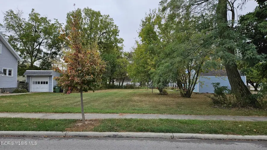 306 Clinton Street, Maumee, OH 43537 - #3