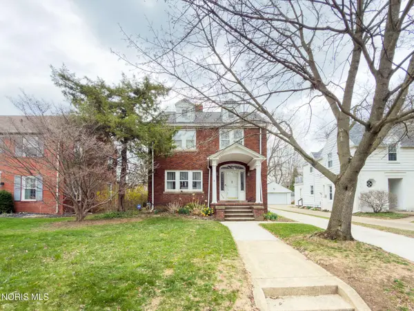 3330 Pelham Road, Ottawa Hills, OH 43606