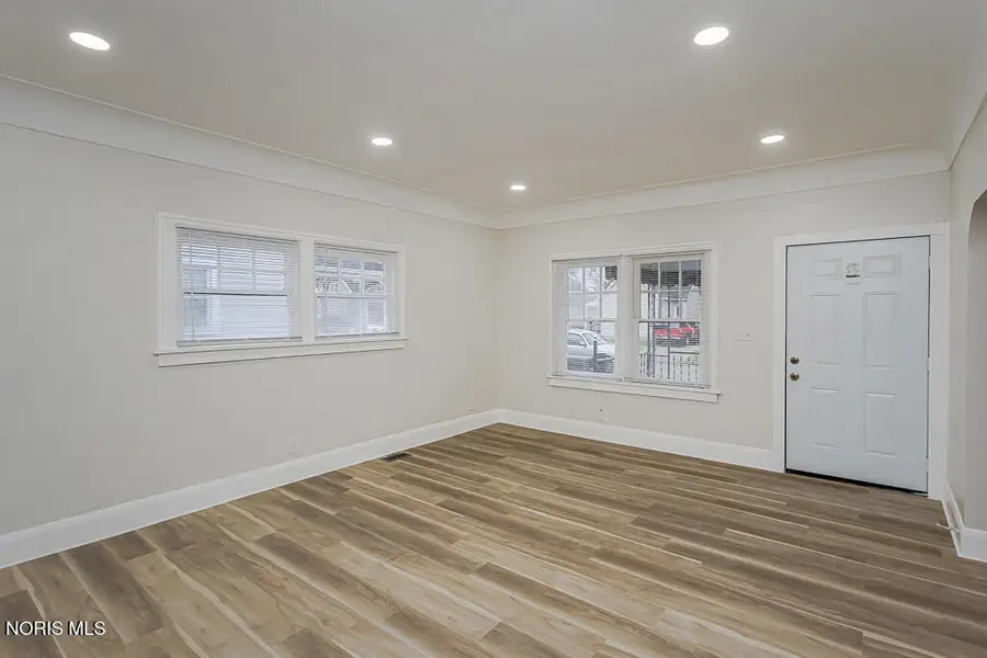 4124 Walker Avenue, Toledo, OH 43612 - #3