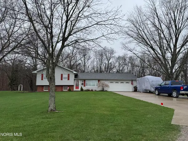 205 Hickory Drive, Napoleon, OH 43545
