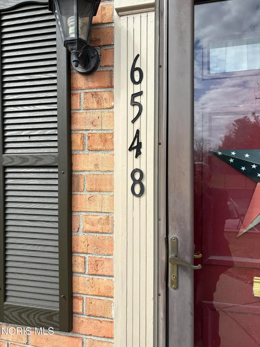 6548 Cornwall Court, Sylvania, OH 43560 - #2