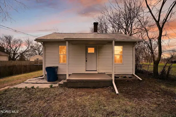 1060 Patchen Road, Oregon, OH 43616