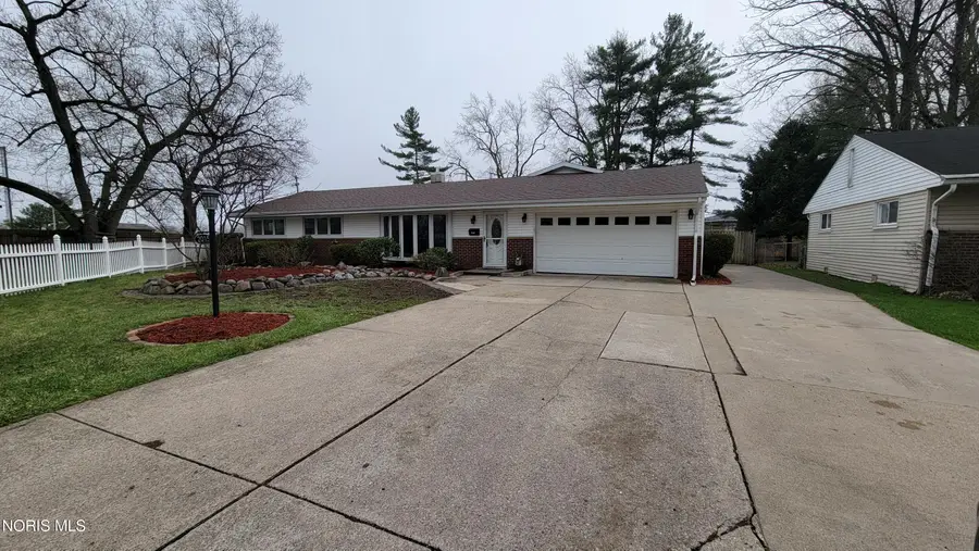 2015 Burr Oaks Drive, Toledo, OH 43613 - #2