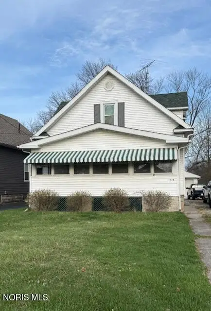 426 N Locust Street, Oak Harbor, OH 43449