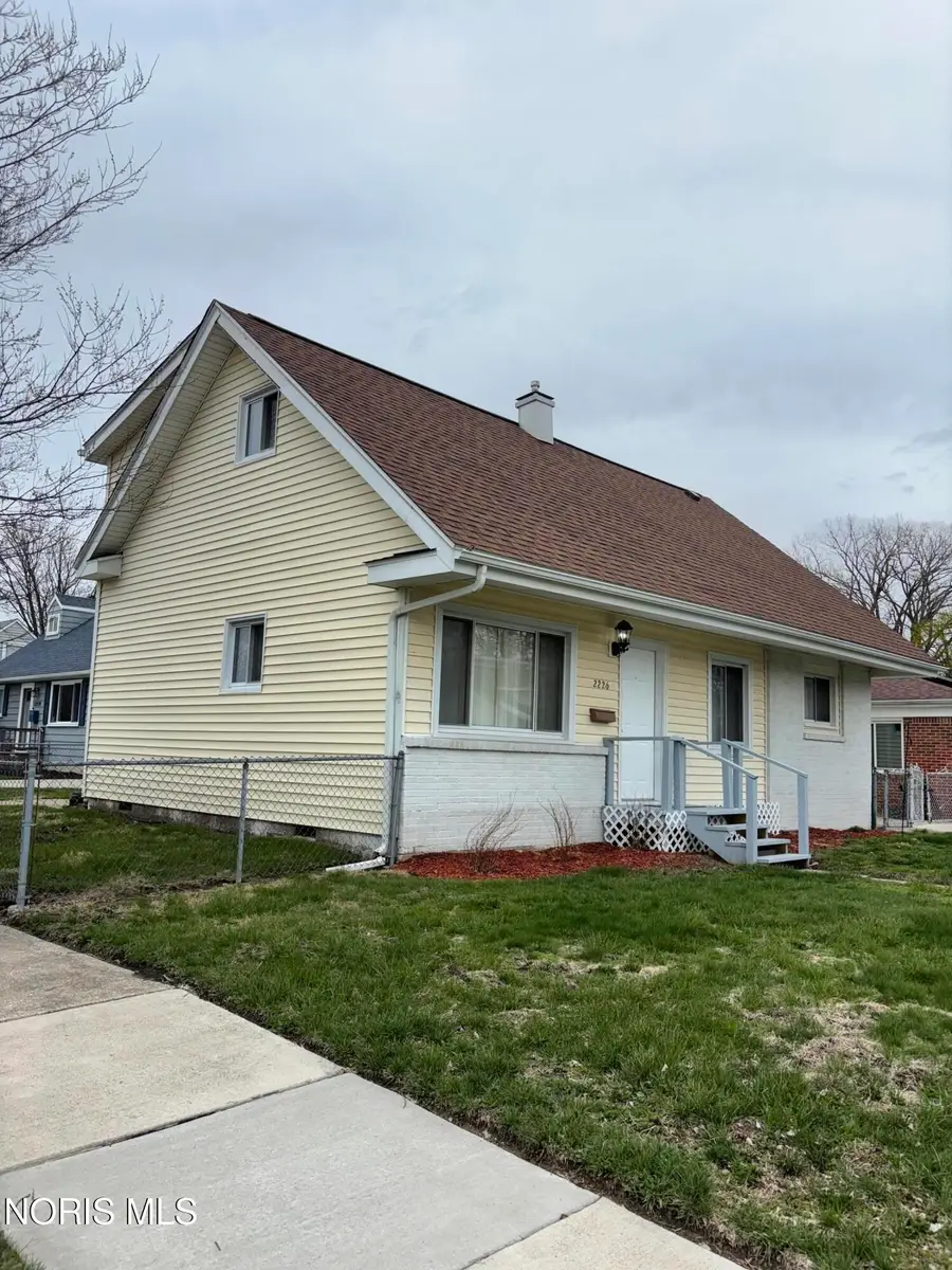 2226 Peabody Avenue, Toledo, OH 43614 - #2