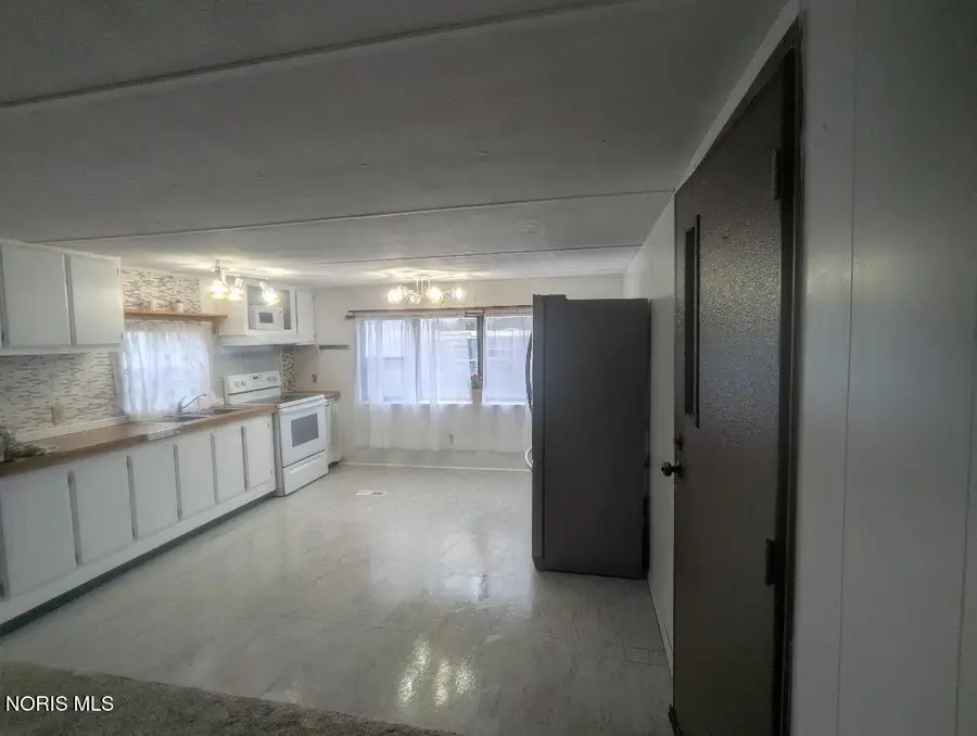 1876 Huntington Drive, Findlay, OH 45840 - #3