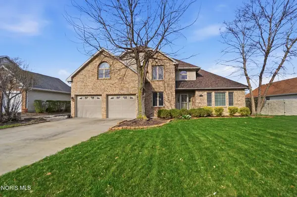 2118 S Lake Court, Findlay, OH 45840