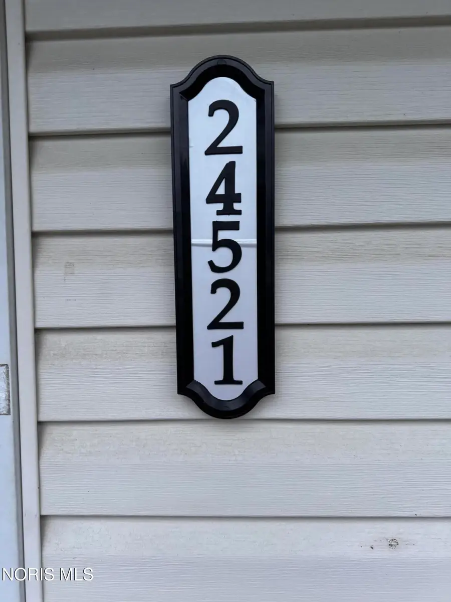 24521 Maple Street, Stony Ridge, OH 43463 - #3