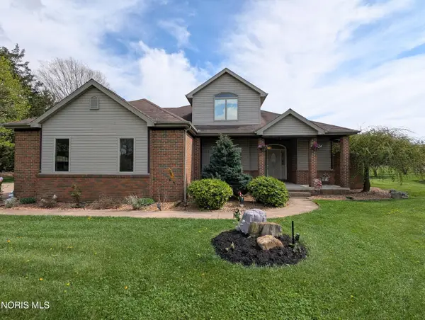 19079 W Orchard Drive, Elmore, OH 43416