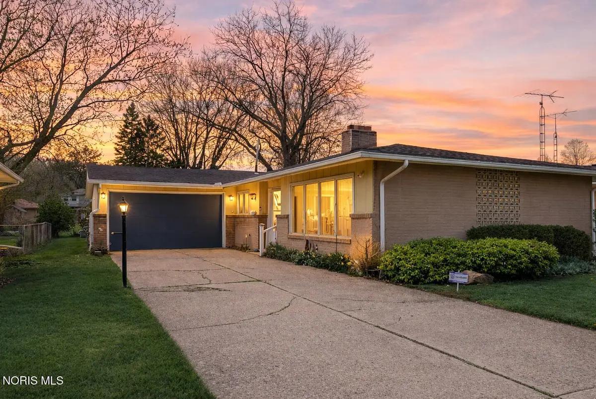 5223 Grosse Point Parkway, Toledo, OH 43611 - #1