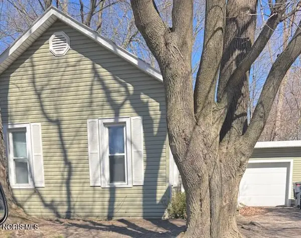 420 Sand Ridge Road, Bowling Green, OH 43402