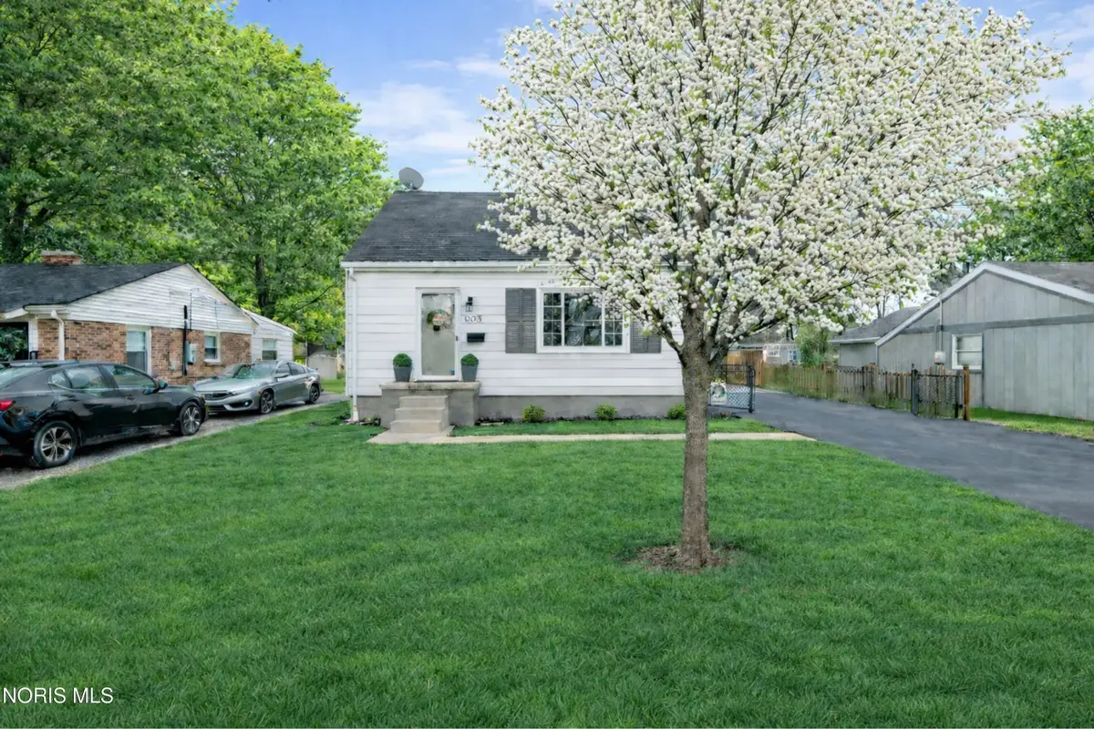 903 Lochhaven Boulevard, Maumee, OH 43537 - #1