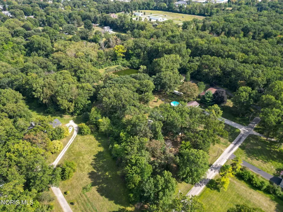 1051 Wentworth Avenue, Holland, OH 43528 - #2