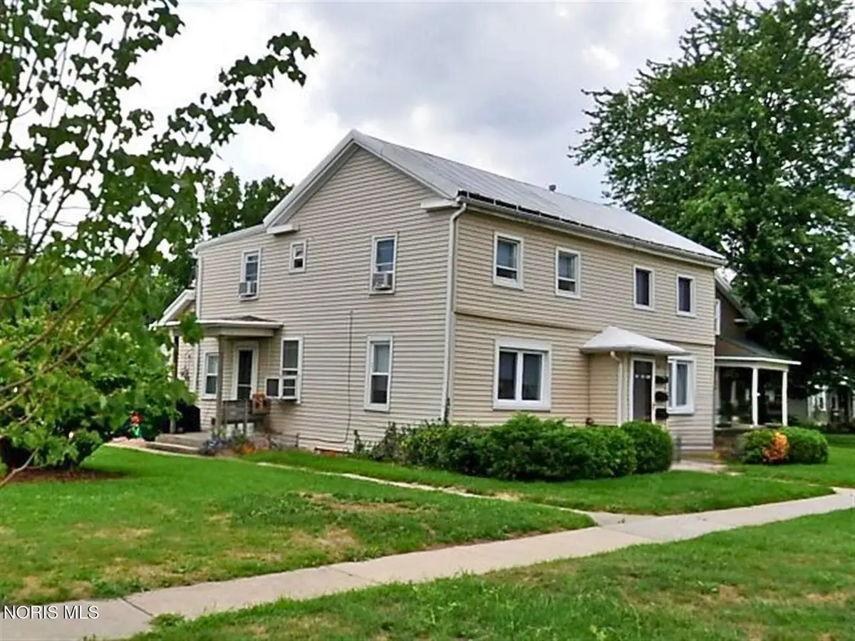 506 W Wayne Street, Maumee, OH 43537 - #1