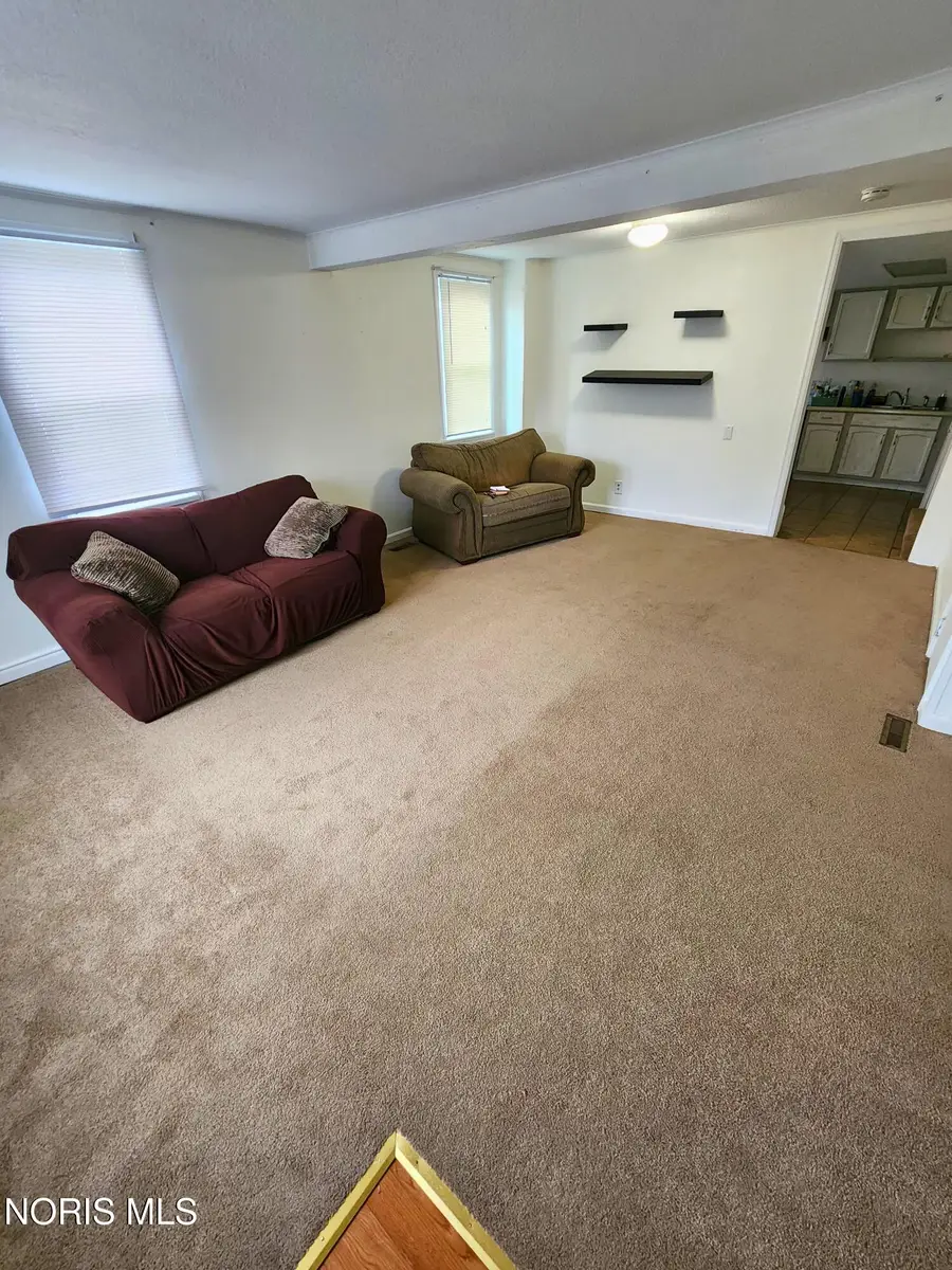 506 W Wayne Street, Maumee, OH 43537 - #2