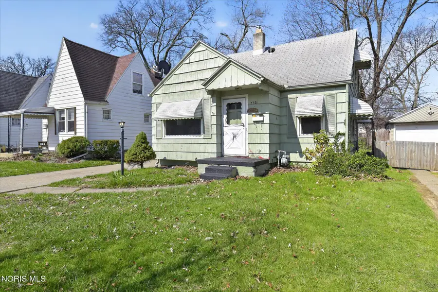 3621 Sherbrooke Road, Toledo, OH 43613 - #2