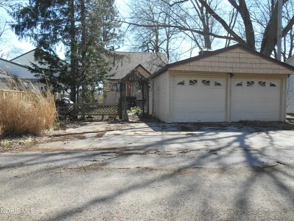 527 Catherine Drive, Liberty Center, OH 43532