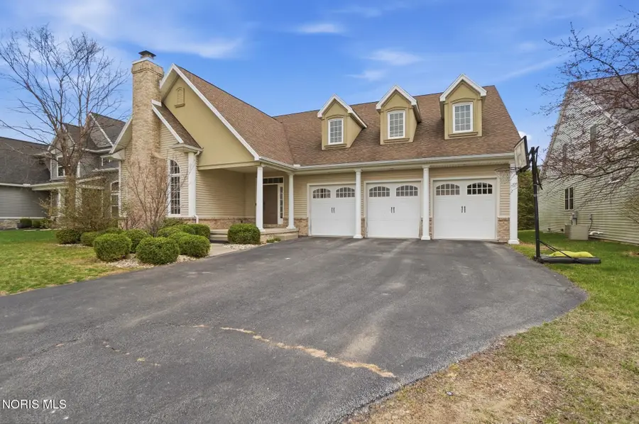 5908 Walnut Springs Boulevard, Sylvania, OH 43560 - #2