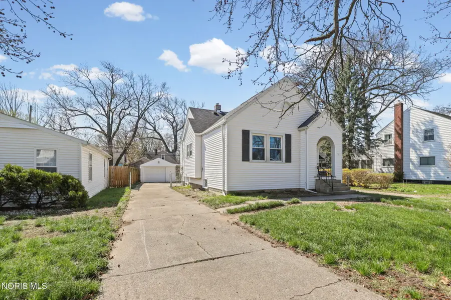 2621 Grantwood Drive, Toledo, OH 43613 - #2