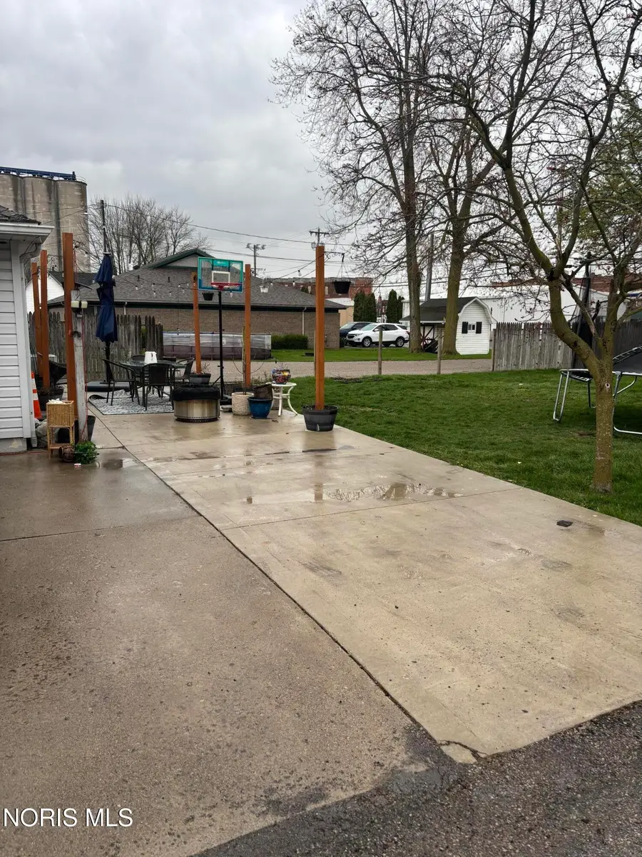 219 W Maple Street, Deshler, OH 43516 - #3