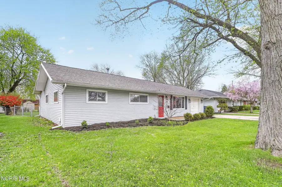318 W South Boundary Street, Perrysburg, OH 43551 - #3