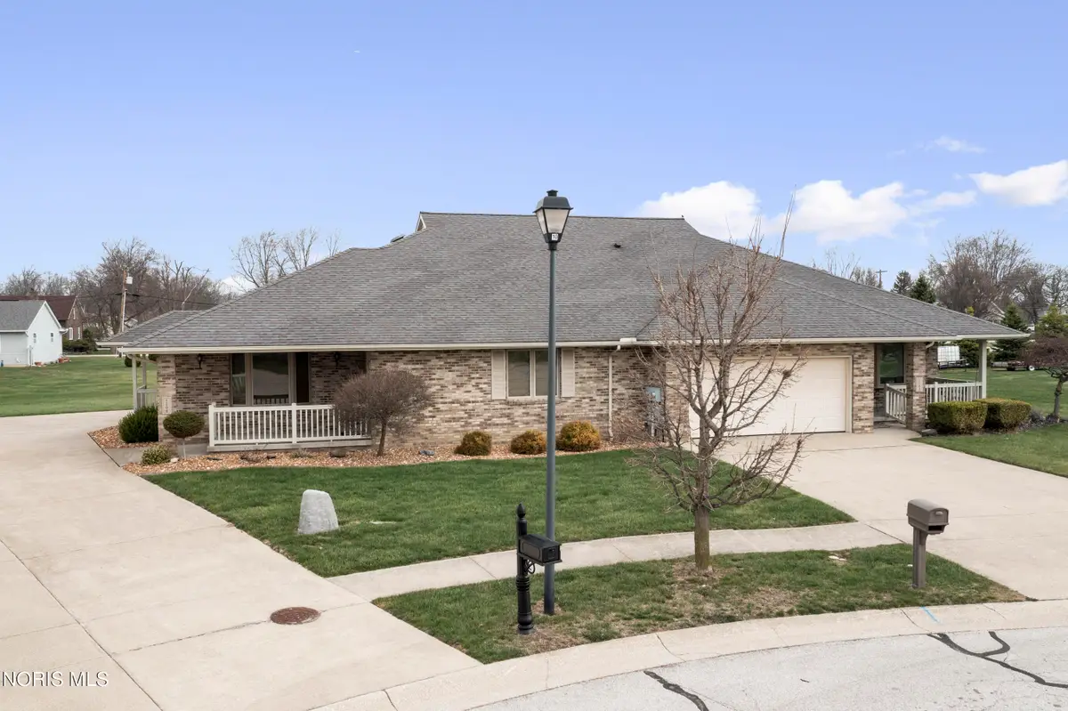 1706 Daniel Drive, Millbury, OH 43447 - #1