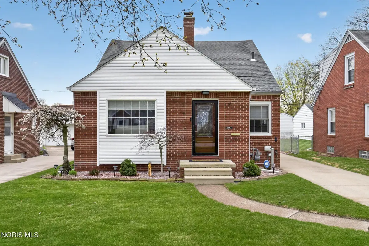 2547 Castleton Avenue, Toledo, OH 43613 - #1