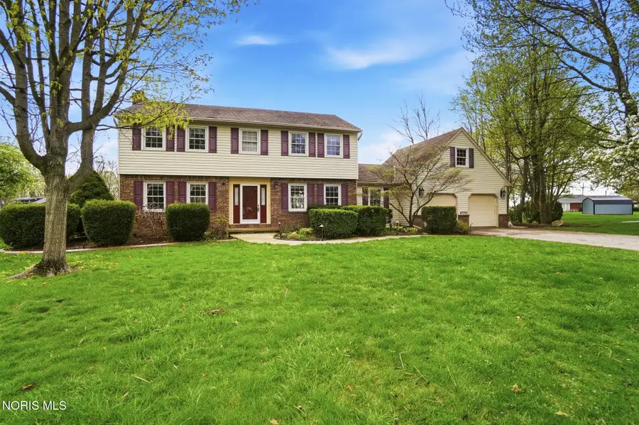 23526 W Manor Drive, Genoa, OH 43430 - #2