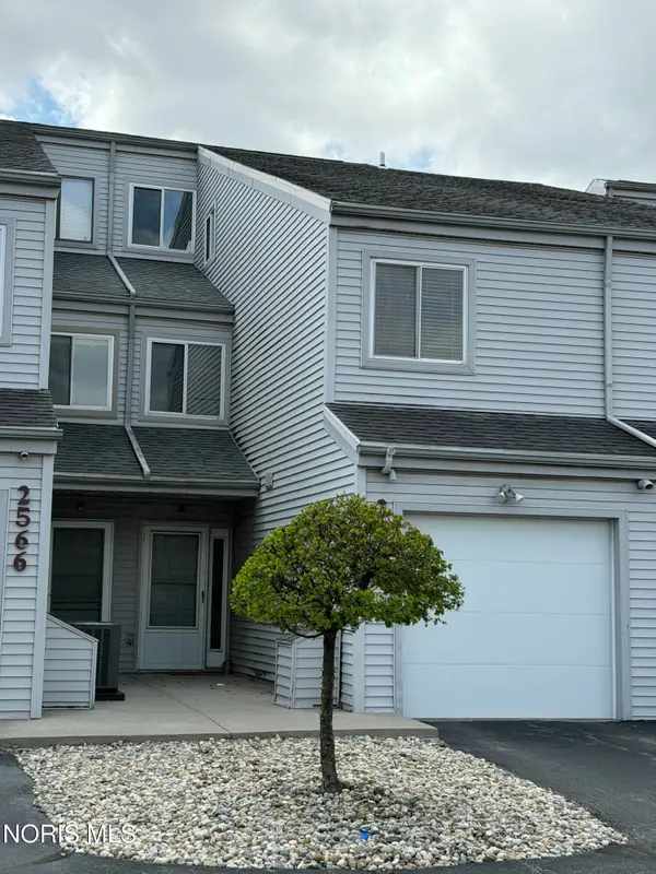 2564 W Village Drive, Toledo, OH 43614