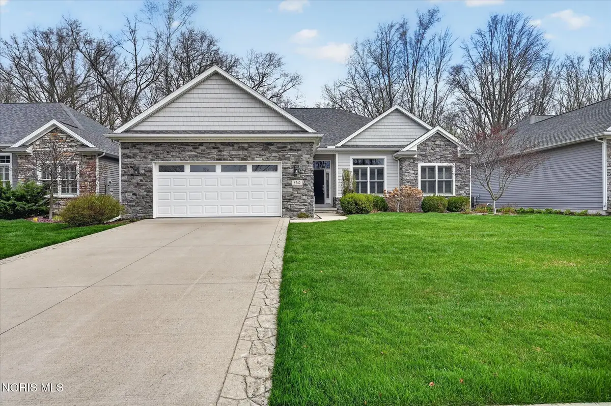 6742 Ridgewood Trail, Toledo, OH 43617 - #1