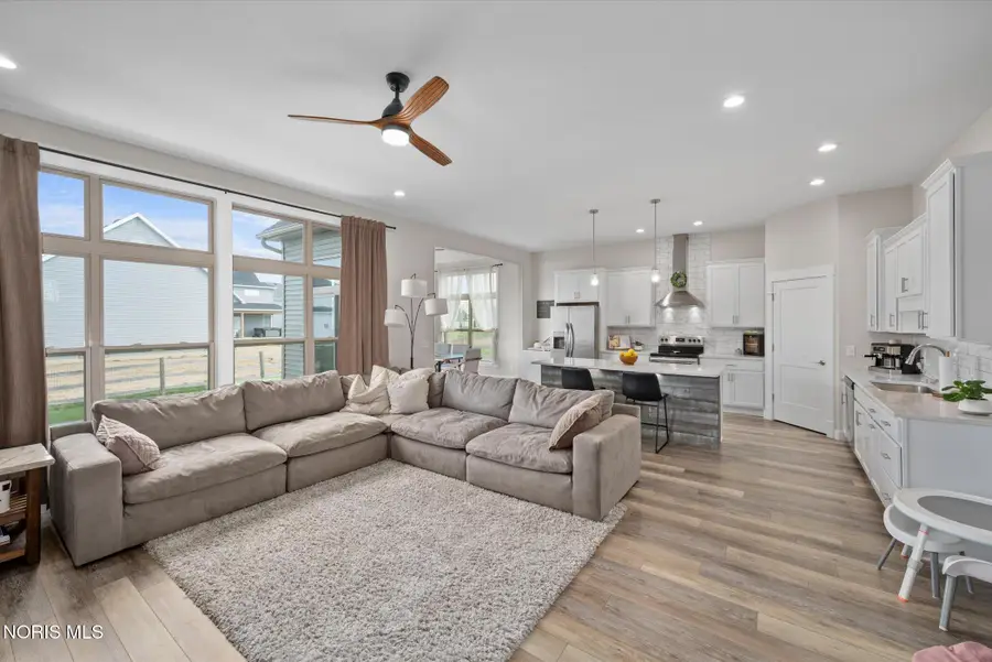 5635 Waterville Monclova Road, Monclova, OH 43542 - #2