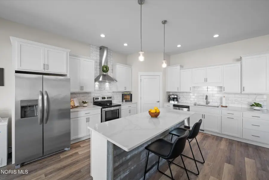 5635 Waterville Monclova Road, Monclova, OH 43542 - #3