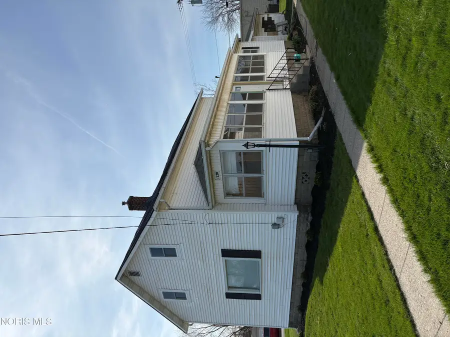 1220 Jackson Avenue, Defiance, OH 43512 - #2