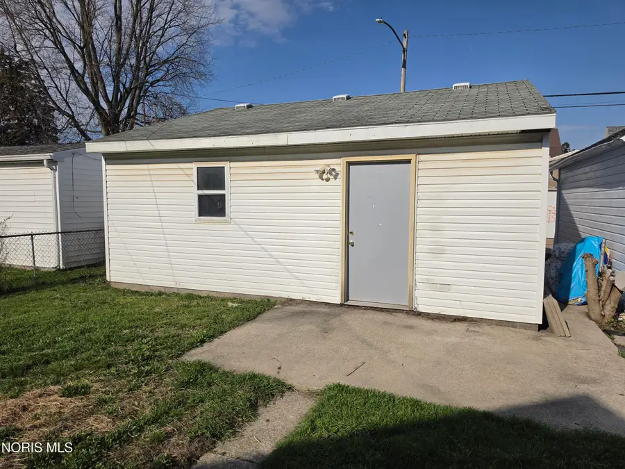 328 White Street, Toledo, OH 43605 - #3