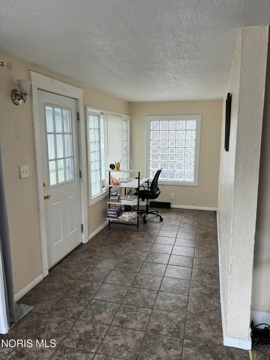 3729 Hazelhurst Avenue, Toledo, OH 43612 - #2