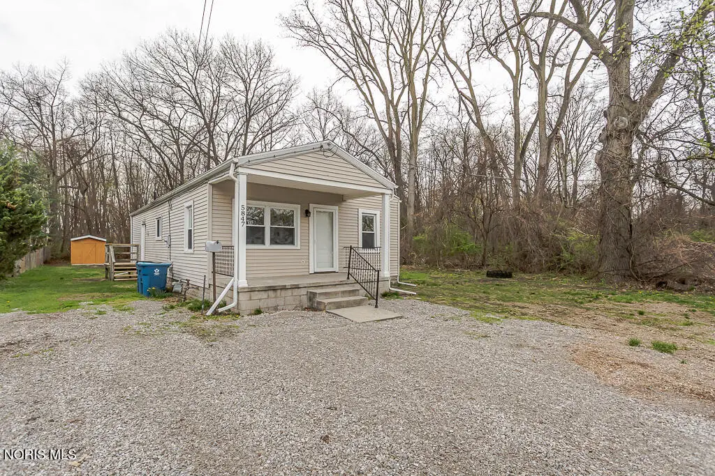 5847 Artwell Drive, Sylvania, OH 43560 - #1