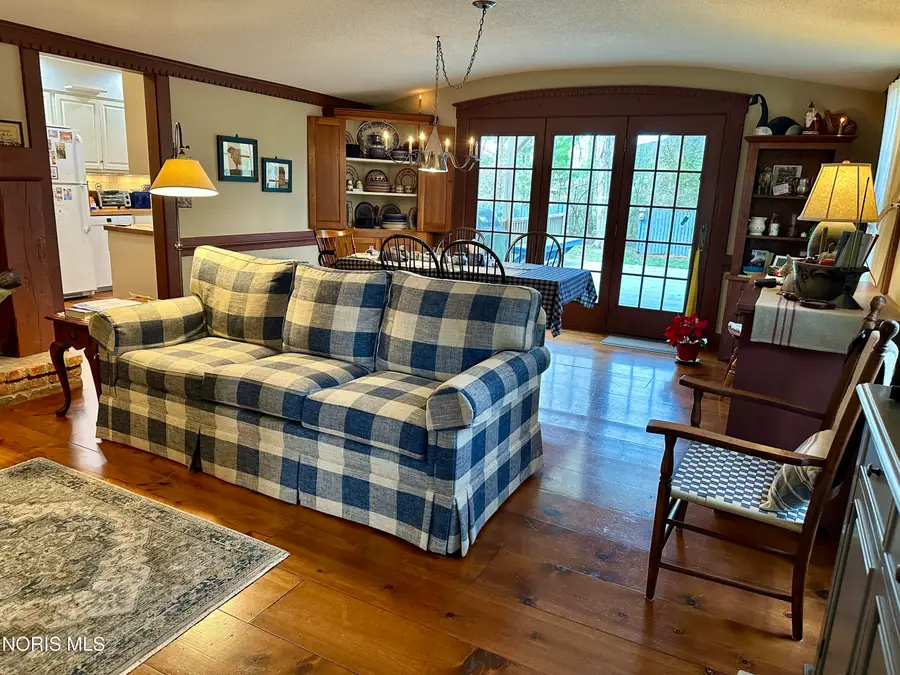 77 Back Bay Road, Bowling Green, OH 43402 - #3