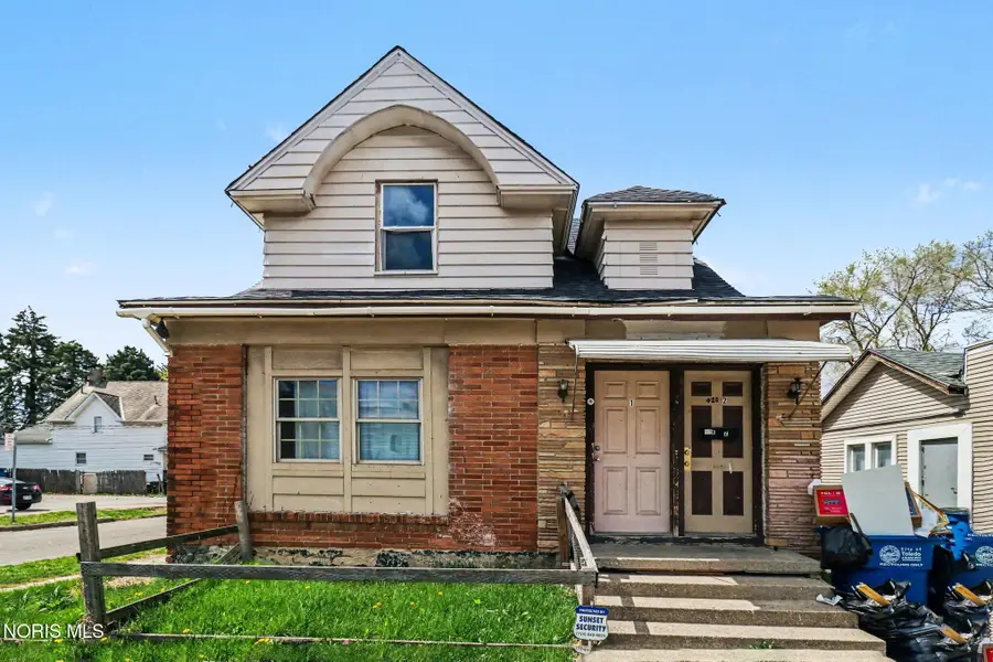 426 E Broadway Street, Toledo, OH 43605 - #3