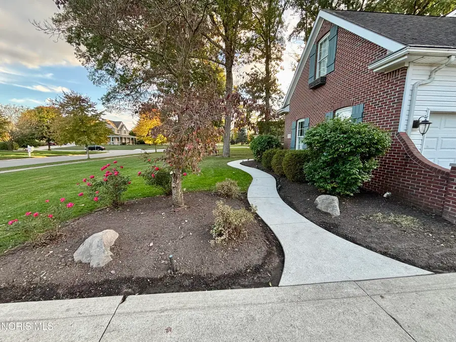 3120 Lexington Glen Boulevard, Monclova, OH 43542 - #2