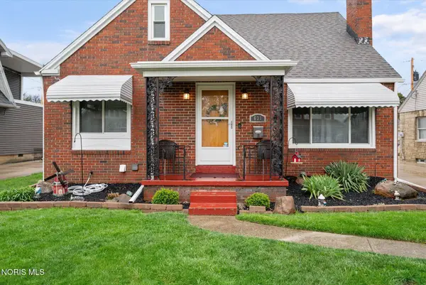 631 Ansonia Street, Oregon, OH 43616