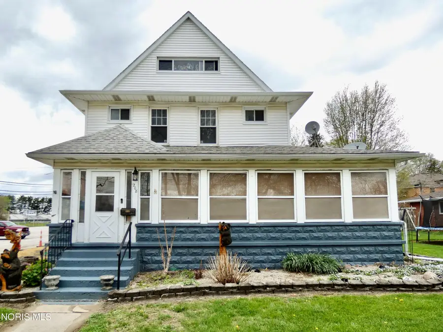 208 Dodge Street, Swanton, OH 43558 - #2