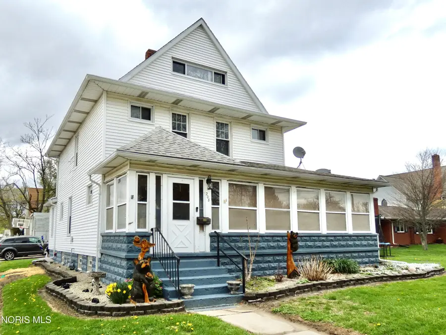 208 Dodge Street, Swanton, OH 43558 - #3