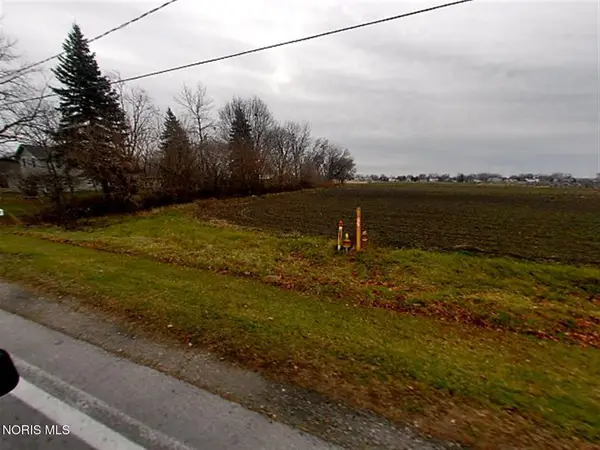 3302 Brown Road, Oregon, OH 43616