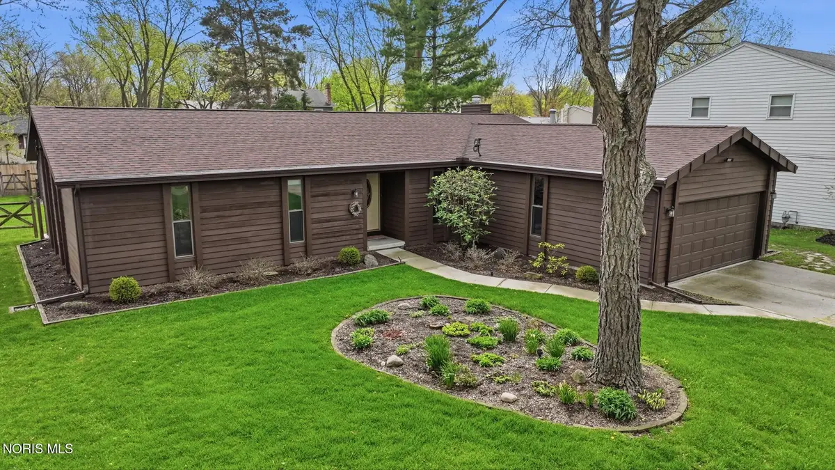 522 Lorraine Avenue, Bowling Green, OH 43402 - #1