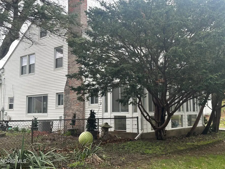 2601 Portsmouth Avenue, Toledo, OH 43613 - #2