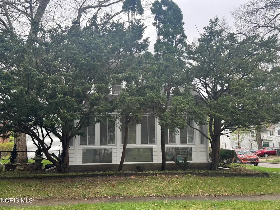 2601 Portsmouth Avenue, Toledo, OH 43613 - #3